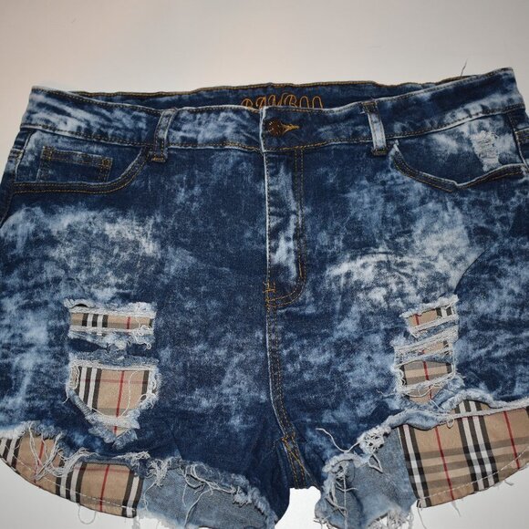 BAMBOO DISTRESS JEAN SHORTS - Picture 1 of 5